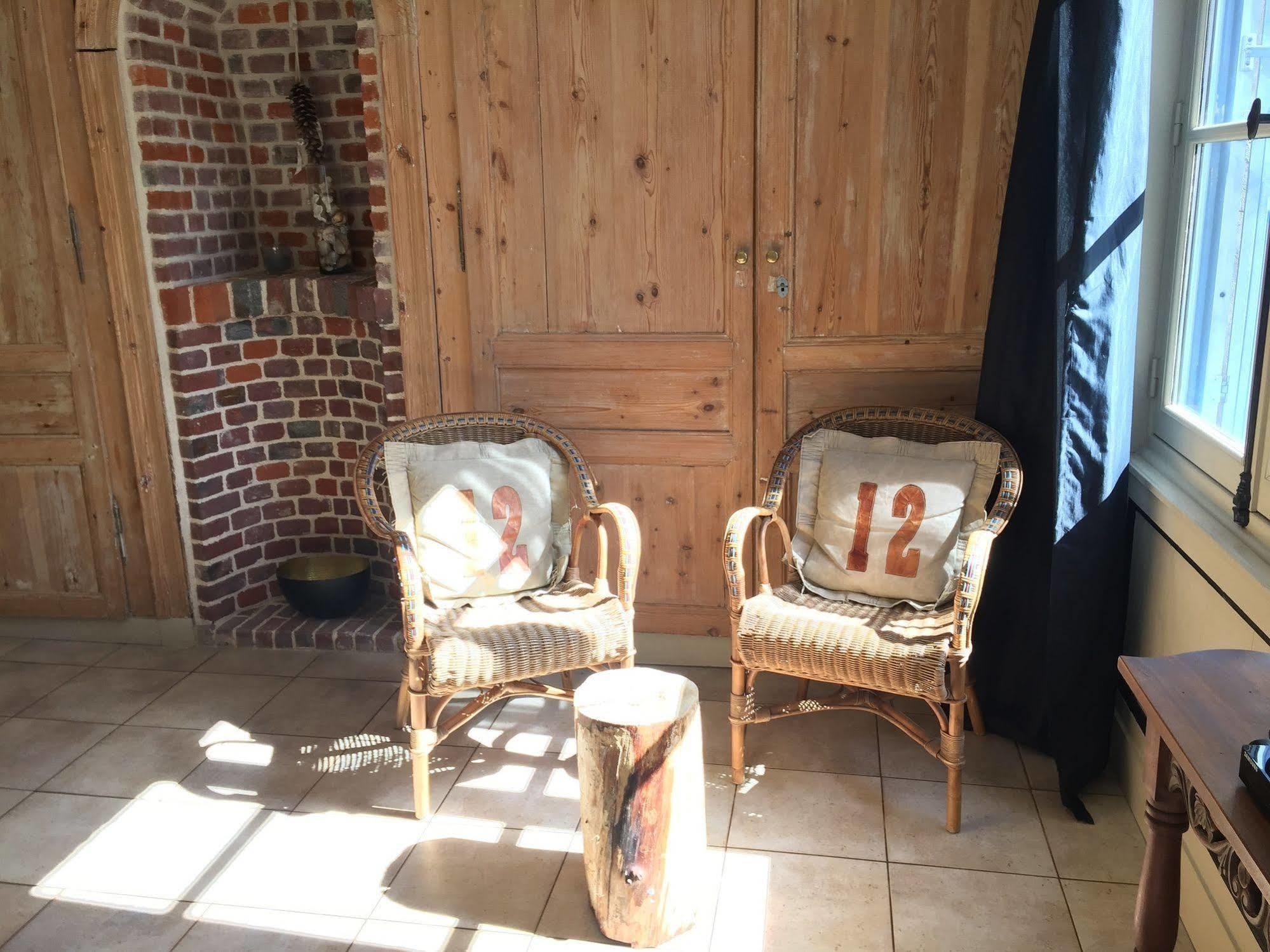 Appartements Du Clos Vorin Honfleur Exterior photo