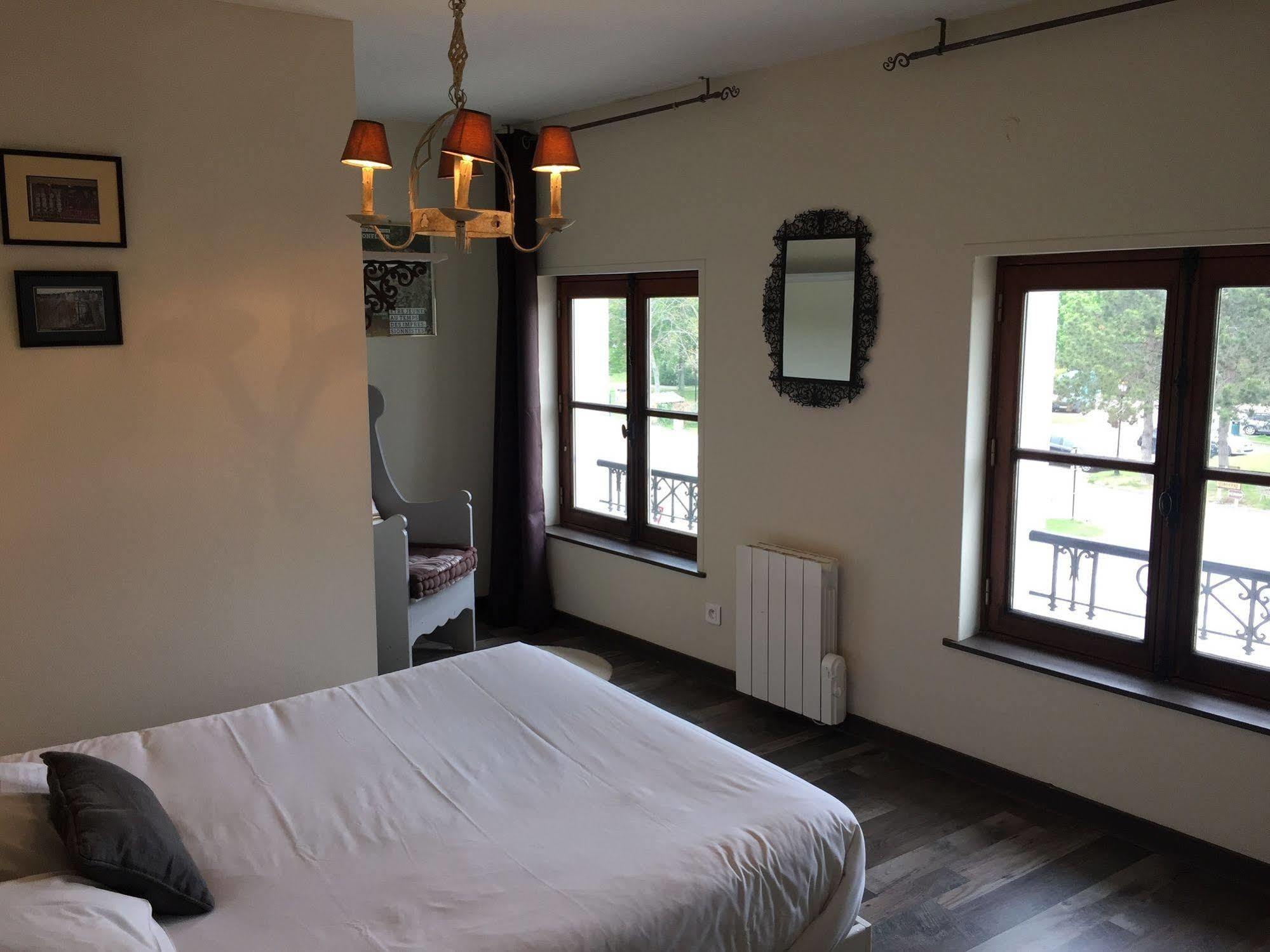 Appartements Du Clos Vorin Honfleur Exterior photo