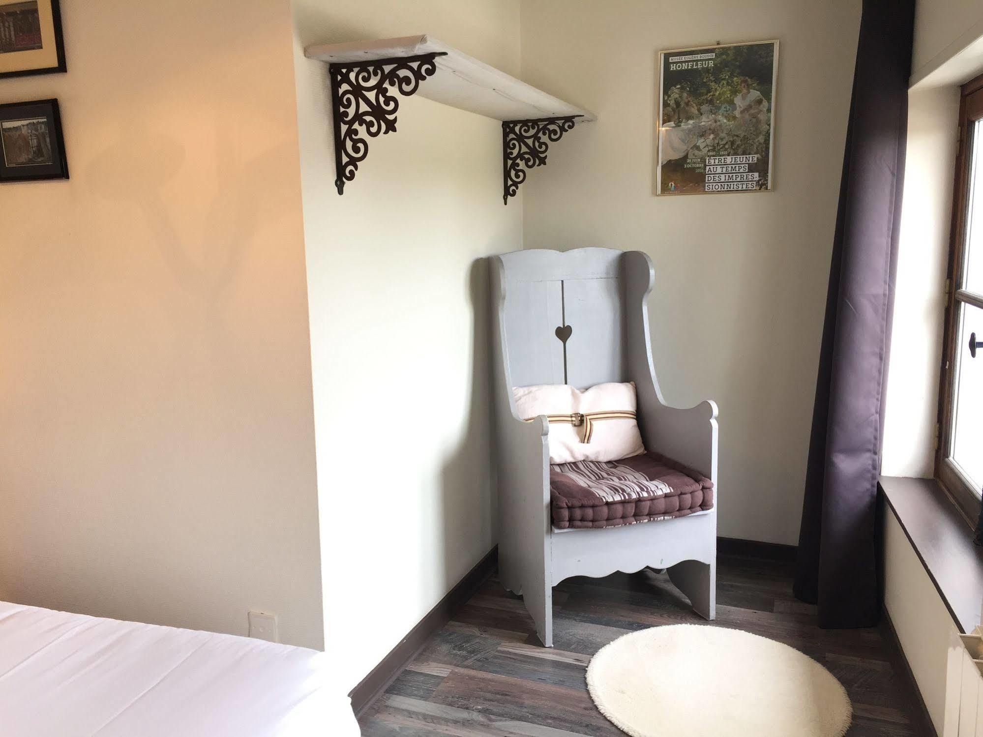 Appartements Du Clos Vorin Honfleur Exterior photo